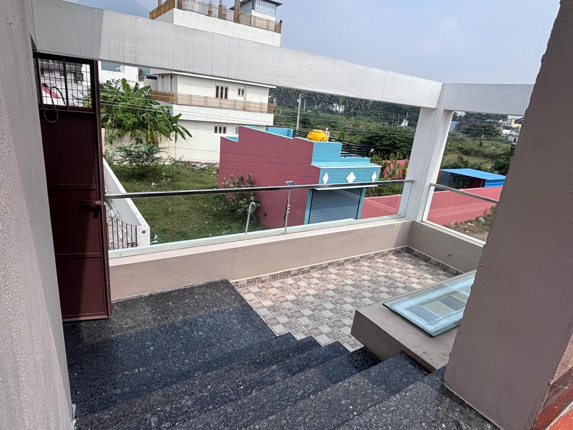 Jo'S Homestay Tiruvannāmalai Exterior foto